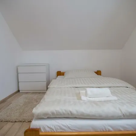 Jenny Apartment